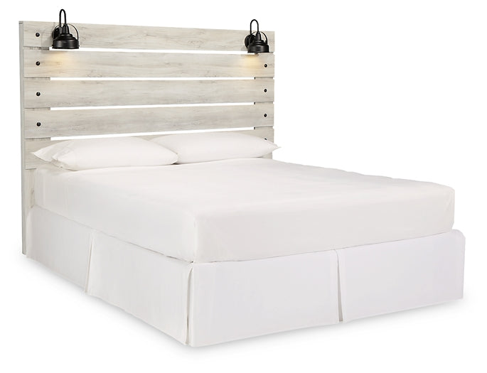 Cambeck Panel Headboard With Mirrored Dresser And 2 Nightstands