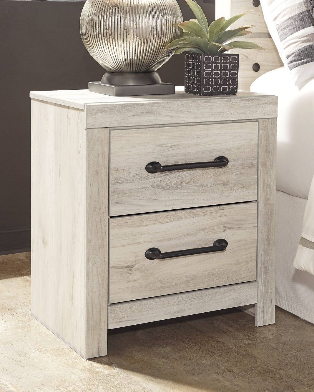 Cambeck Panel Headboard With Mirrored Dresser And 2 Nightstands