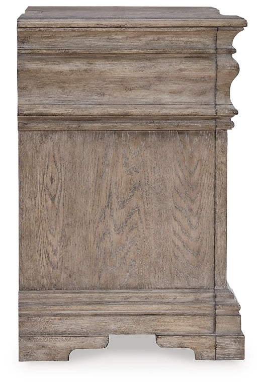 Blairhurst King Panel Bed with Mirrored Dresser, Chest and Nightstand