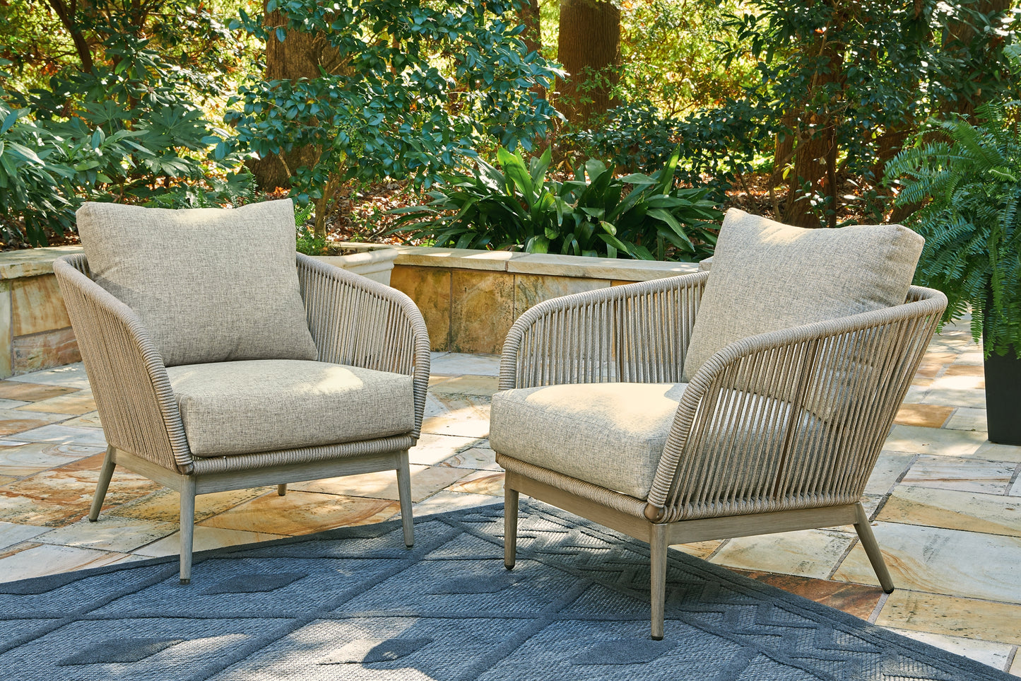 Swiss Valley Outdoor Sofa with 2 Lounge Chairs