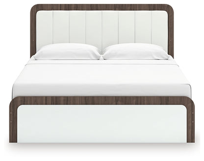 Kendanport King Upholstered Bed
