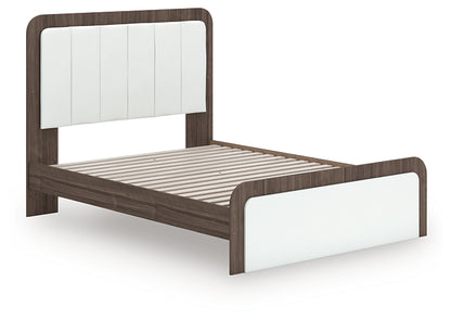 Kendanport Queen Upholstered Bed