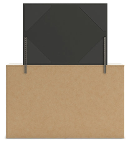 Lawroy Full Panel Bed with Mirrored Dresser, Chest and Nightstand