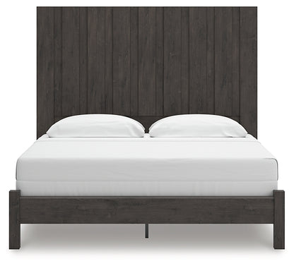 Fraluna King Panel Bed with Mirrored Dresser