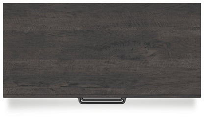 Hollivern King Panel Bed with Mirrored Dresser, Chest and Nightstand