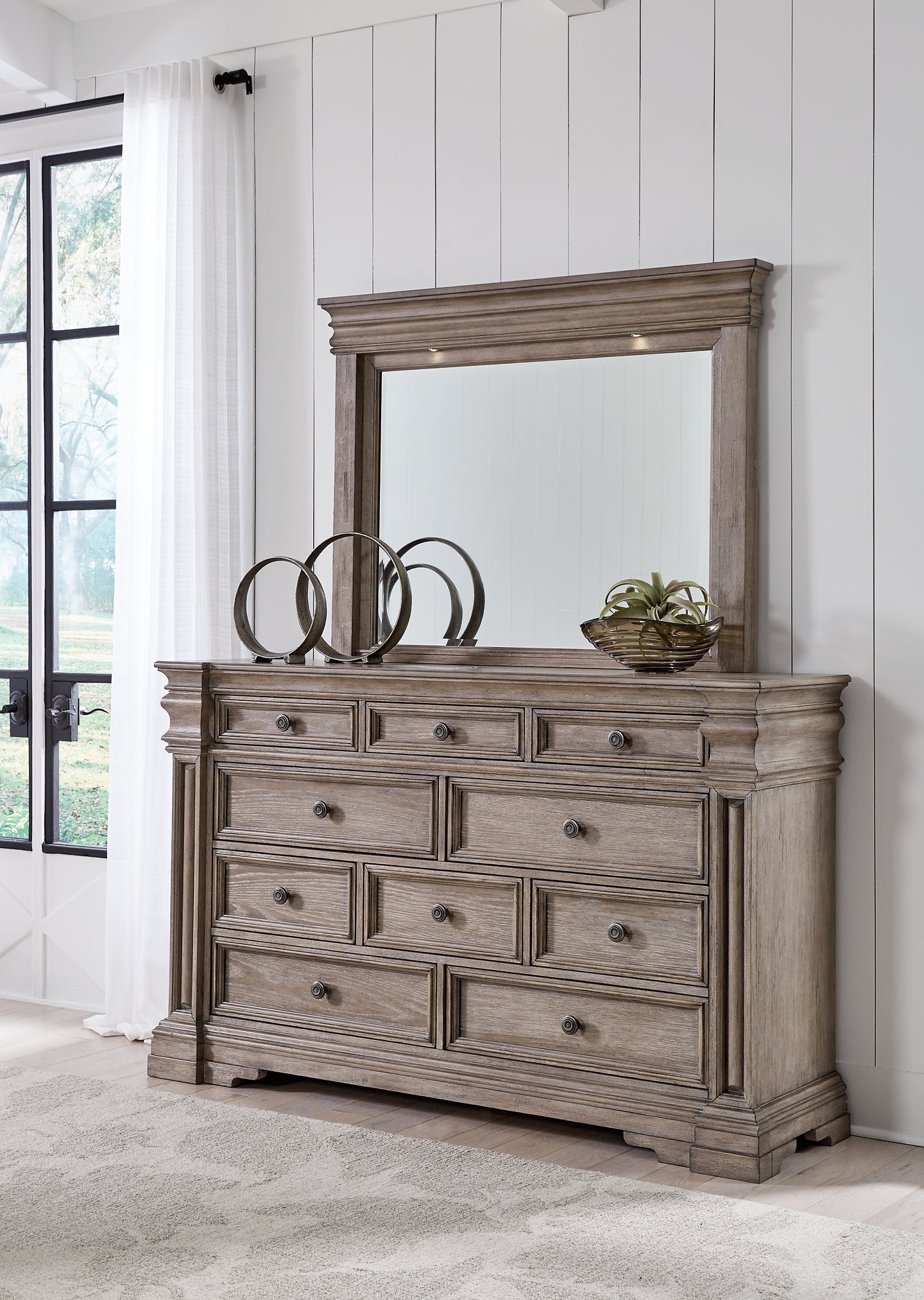 Blairhurst California King Panel Bed with Mirrored Dresser and Chest