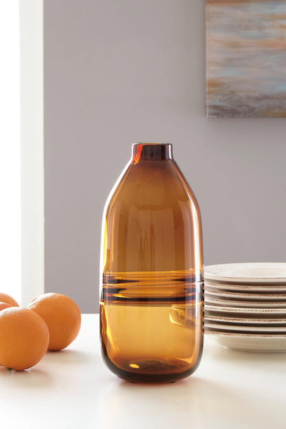 Lemmitt Vase