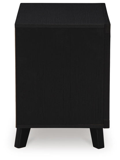 Danziar King Panel Bed, Dresser, Mirror and Nightstand