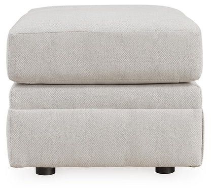 Maitelynn Ottoman