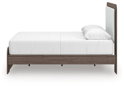 Kendanport Queen Upholstered Bed