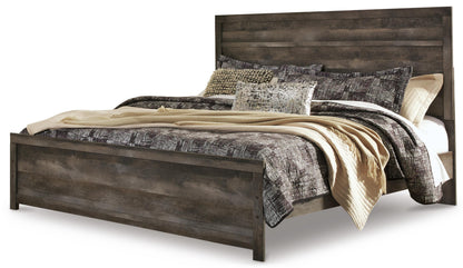 Wynnlow King Panel Bed with Mirrored Dresser