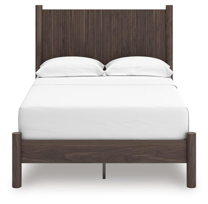 Pamytta Full Panel Platform Bed, Dresser and Mirror