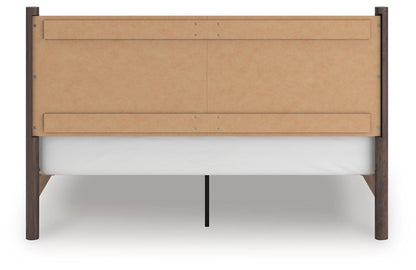 Pamytta King Panel Platform Bed, Dresser and Mirror