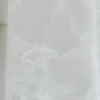 Laurellen Alabaster Table Lamp (1/CN)
