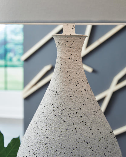 Wyattford Metal Table Lamp (1/CN)