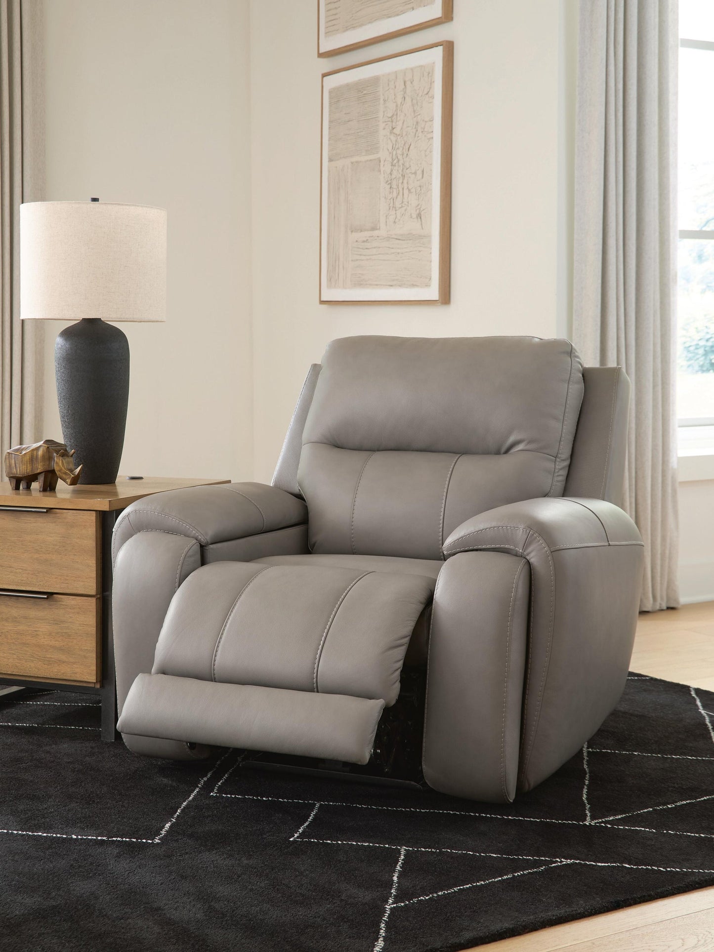 Real Moments Power Recliner w/Audio Seating
