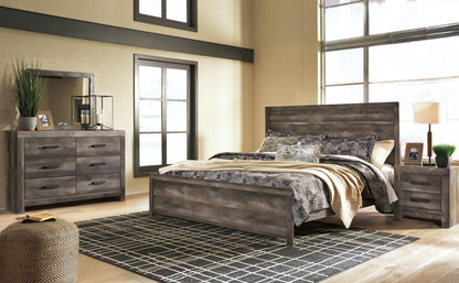 Wynnlow King Panel Bed with Mirrored Dresser and Nightstand
