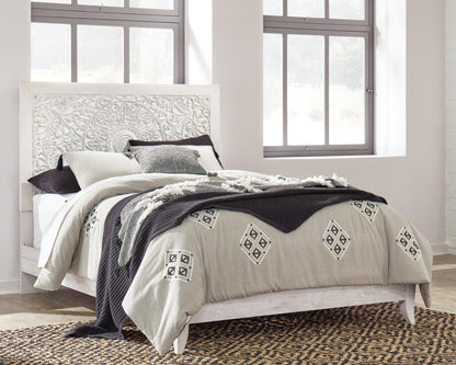 Paxberry Queen Panel Bed with Mirrored Dresser and Nightstand
