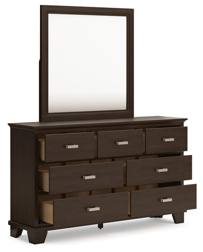 Covetown Queen Panel Bed with Mirrored Dresser and Nightstand