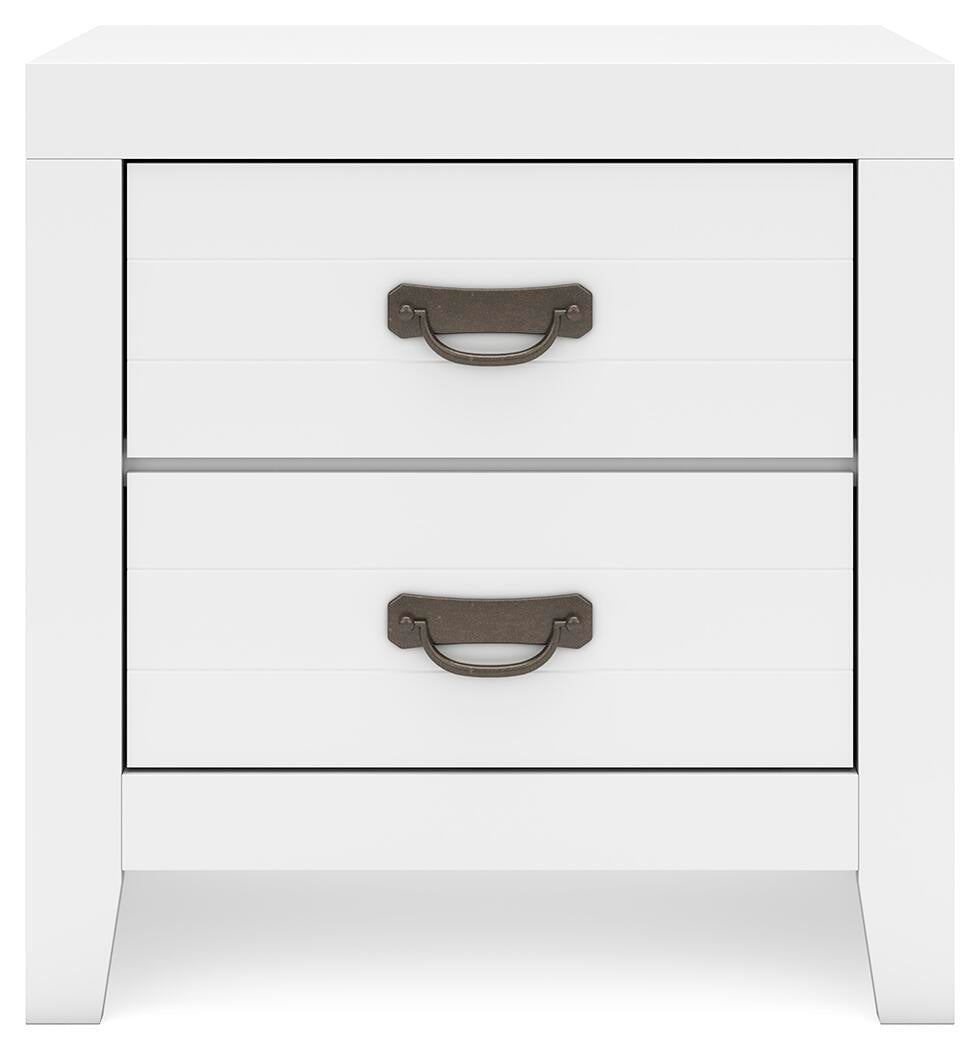 Binterglen Full Panel Bed with Mirrored Dresser and Nightstand