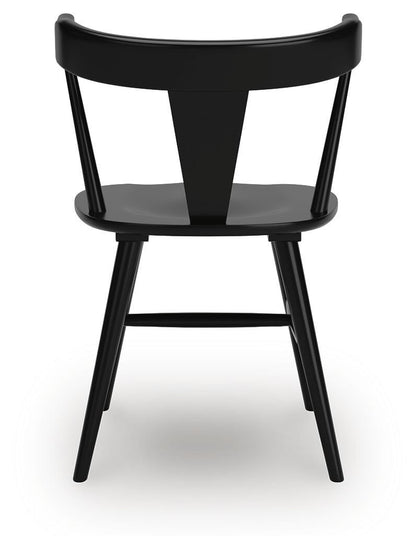 Gretlynn Dining Table and 4 Chairs