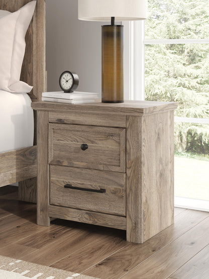 Keithland Queen Poster Bed with Mirrored Dresser and Nightstand